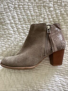 VIONIC ANNE booties 7.5 olive-taupe boots leather